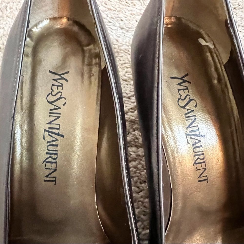 Yves St Laurent Pointed Toe Heel, Made in Italy Size 8.Great pre-loved condition - Picture 6 of 8